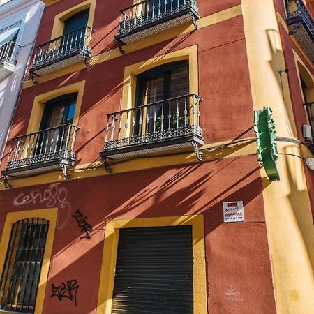 Chiqui And Vicente Suite Apartments Sevilla Eksteriør bilde