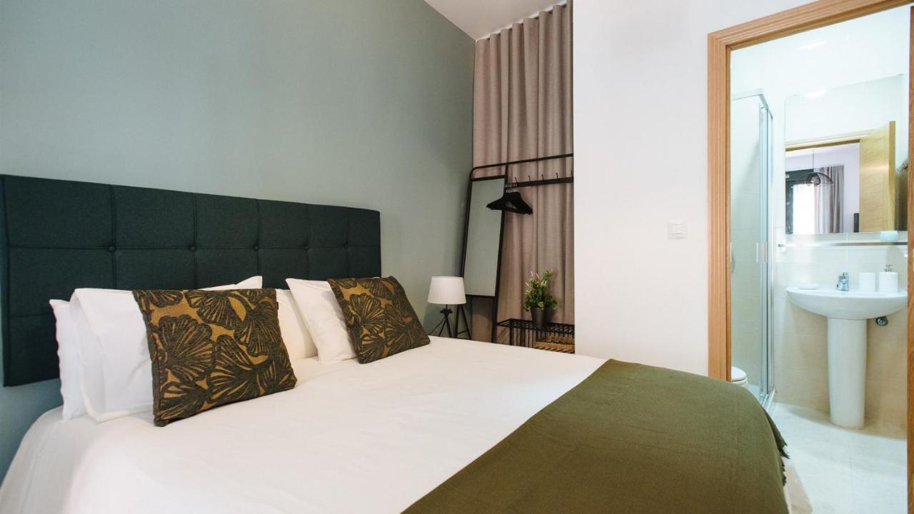Chiqui And Vicente Suite Apartments Sevilla Eksteriør bilde