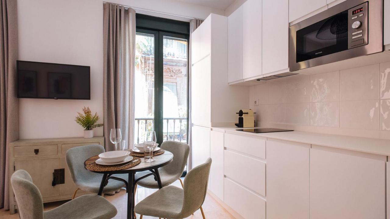 Chiqui And Vicente Suite Apartments Sevilla Eksteriør bilde